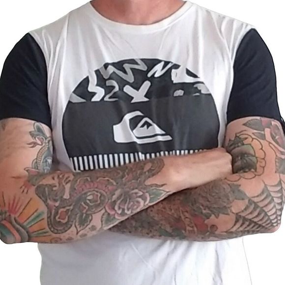 Quiksilver Modern Fit Black and White T Shirt sz L - Picture 1 of 5